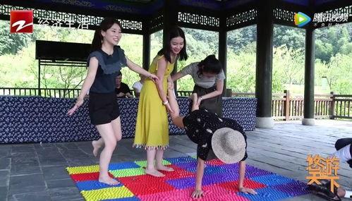 成人姐弟旅行拍照视频,姐弟同行旅行摄影集